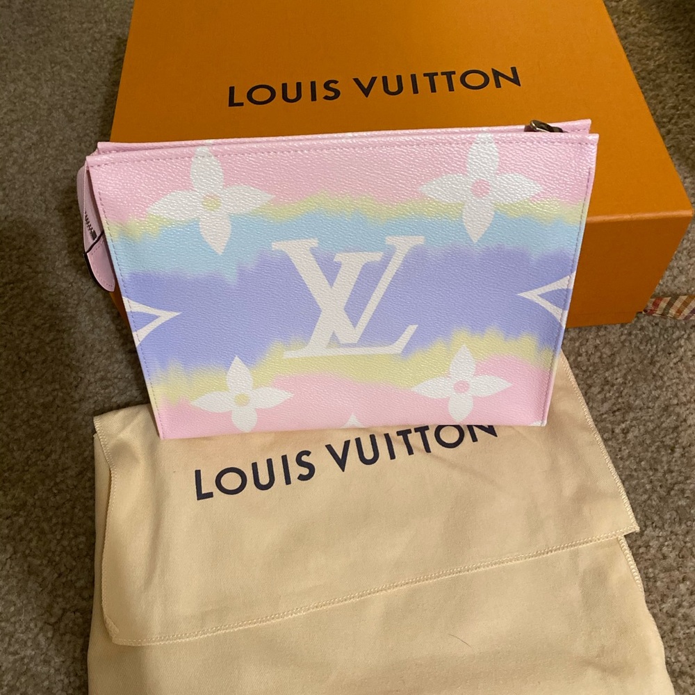 Louis Vuitton Escale toiletry 26 tie dye